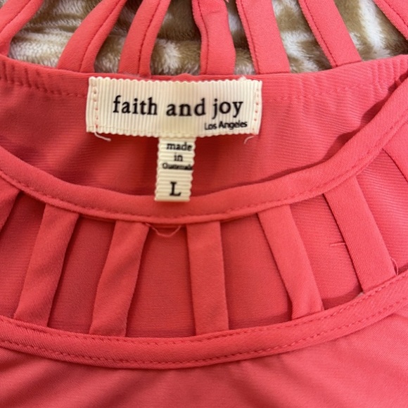 Faith and Joy Sleeveless Melon Colored Top Sz L - Picture 5 of 8